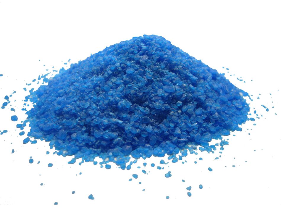 Copper sulfate for preparation of antimycotic solution and ointment