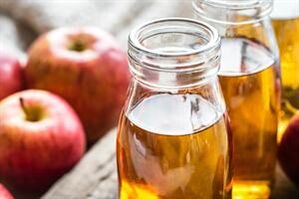 apple cider vinegar to treat nail fungus